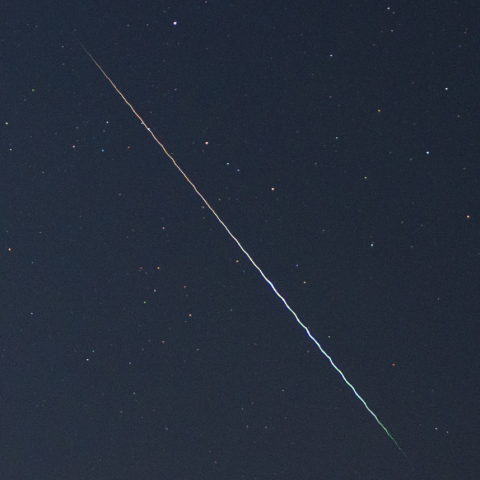 揺れる流れ星(等倍拡大)