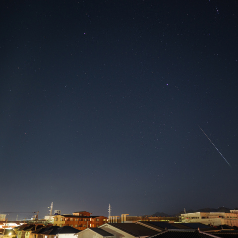 揺れる流れ星(元画像)