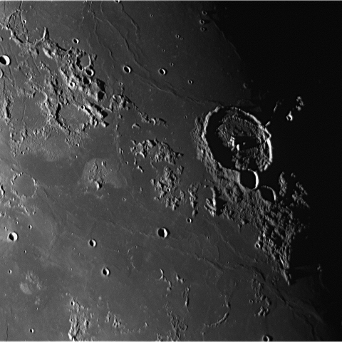 ガッサンディー・クレーター付近