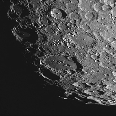 雲の海と直線壁