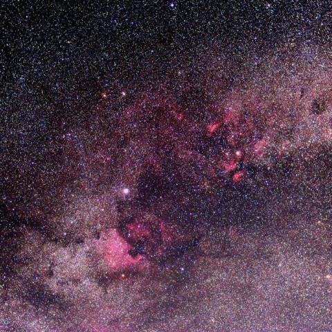 デネブ周辺の星雲や銀河