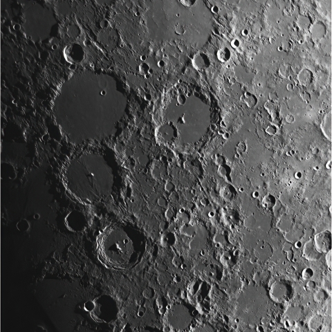 中央クレーター列