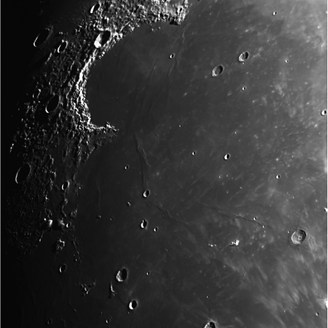 虹の入り江と雨の海