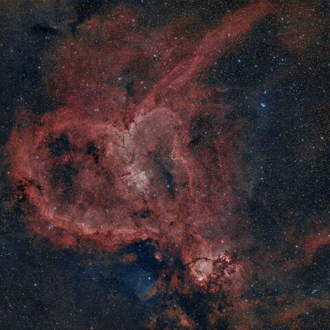 IC1805 ハート星雲