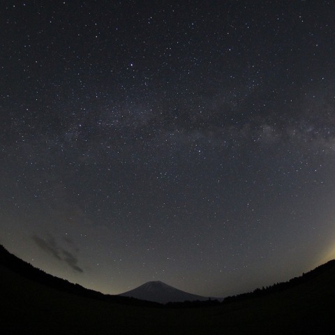 朝霧高原から見た天の川