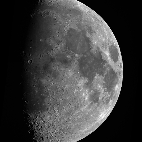 2023年7月27日の月