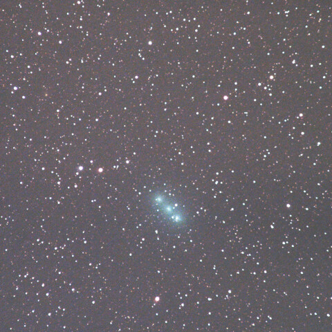 ヘルクレス座を移動するレモン彗星