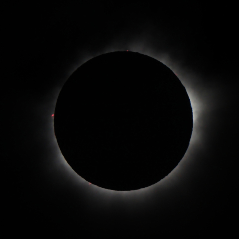 ケアンズ皆既日食プロミネンス１