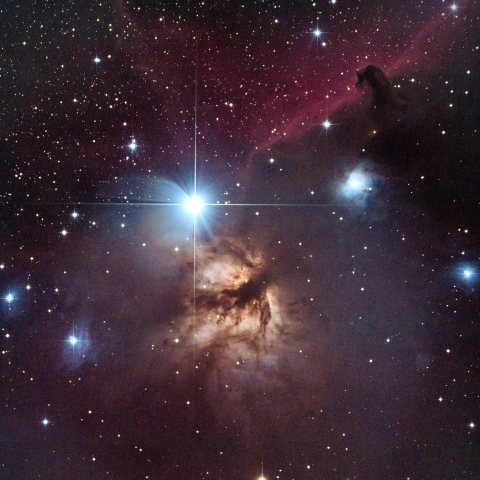 除夜の鐘 澄みきった 夜空の輝きに 時を感じ
