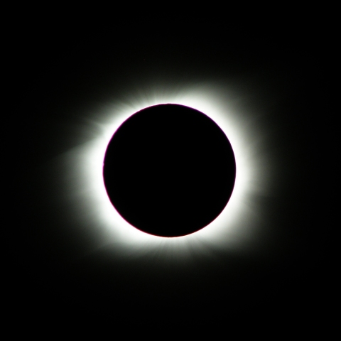 イースター島ハンガロア村での日食